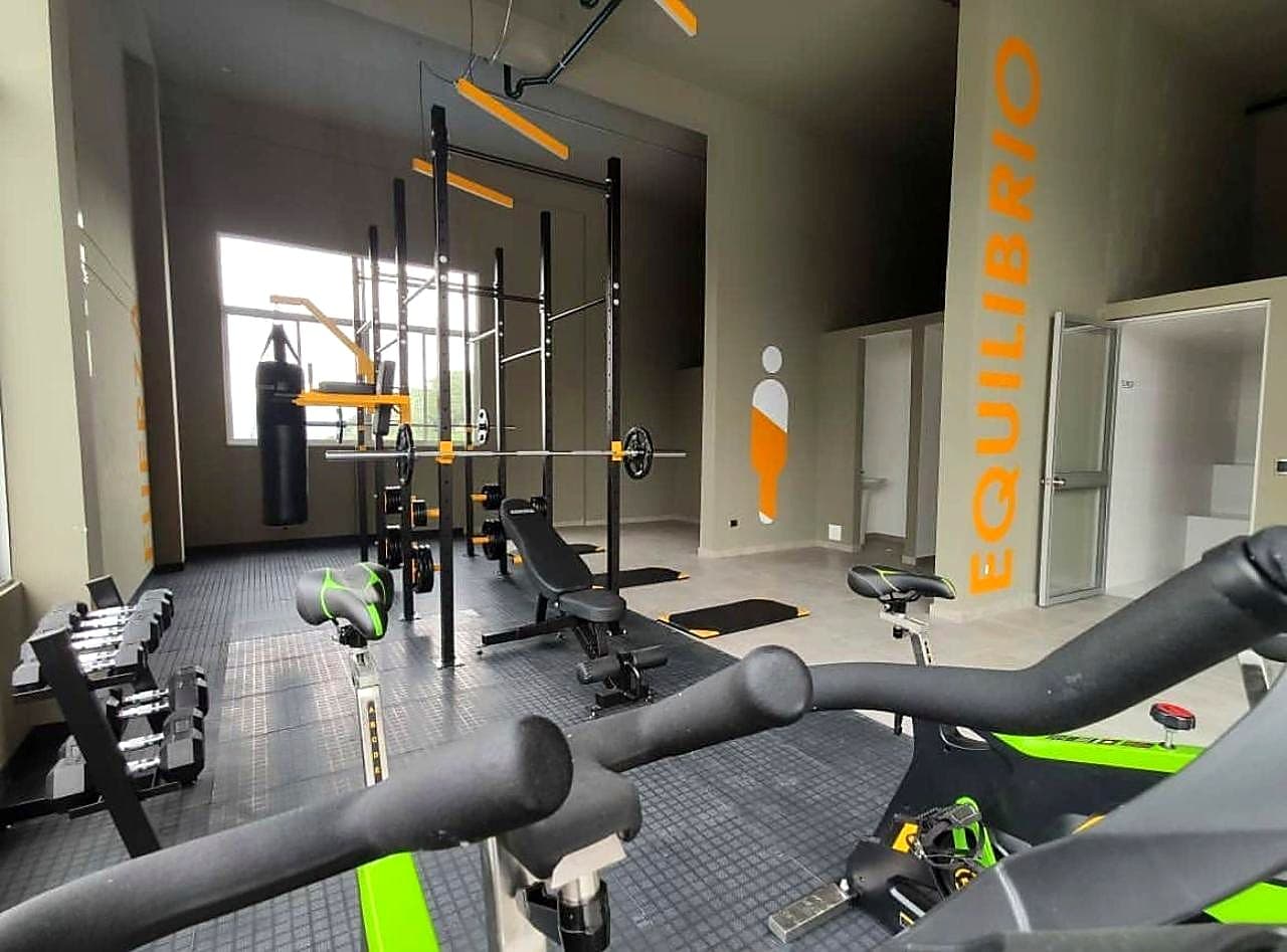 Gimnasio y amenidades del edificio TM2 en Bucaramanga